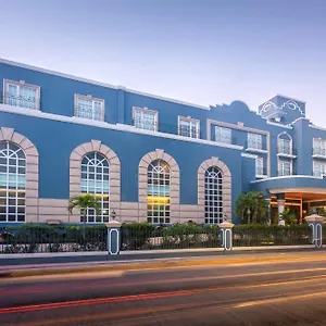 Mercedes Curio Collection By Hilton Otel